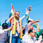 चांदवडमध्ये कांदा आंदोलन भडकले; मुंबई-आग्रा महामार्ग रोखला, “हा फक्त ट्रेलर…” – रोहित पवारांचा सरकारला इशारा
